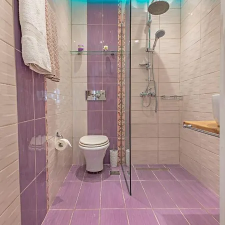 Spacious For 4 In The Center Of Rhodes Apartment